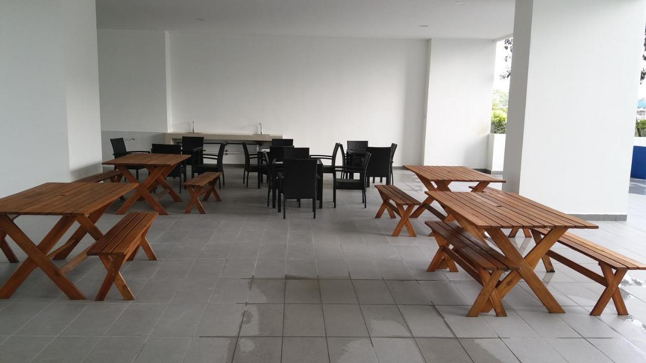 Aliff Residences 艾麗軒 Johor Bahru Extérieur photo